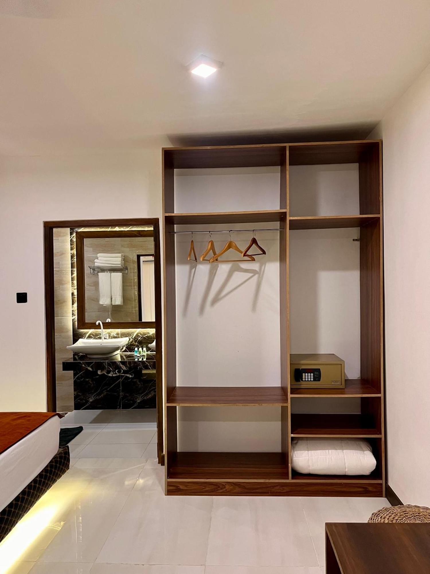 Sundaras Infinity Jungle Resort Дамбула Екстериор снимка