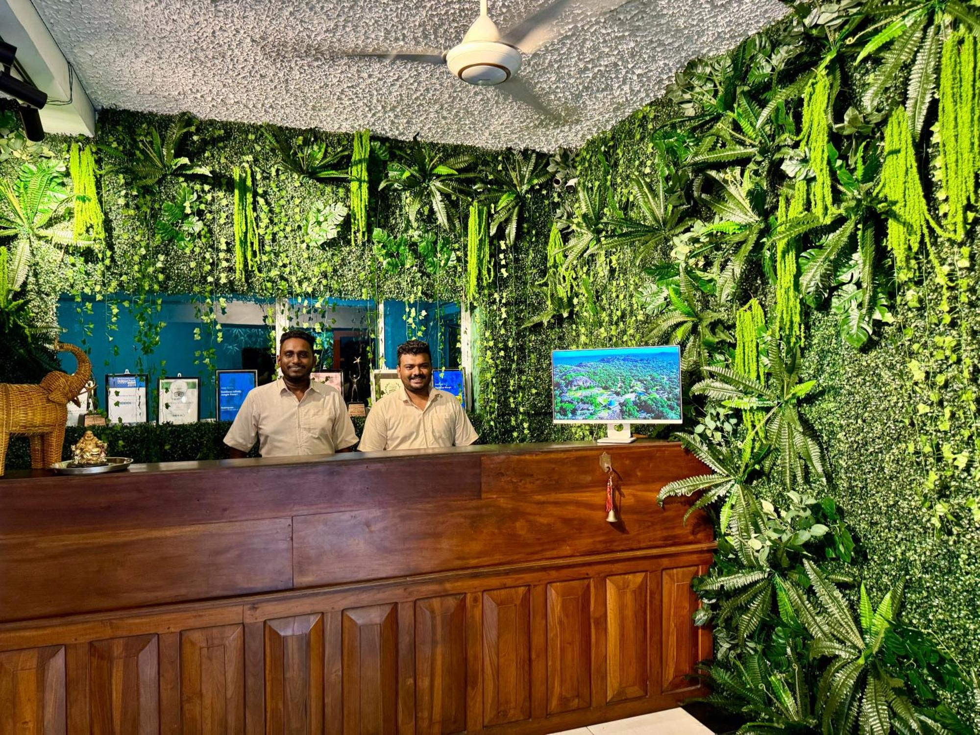 Sundaras Infinity Jungle Resort Дамбула Екстериор снимка
