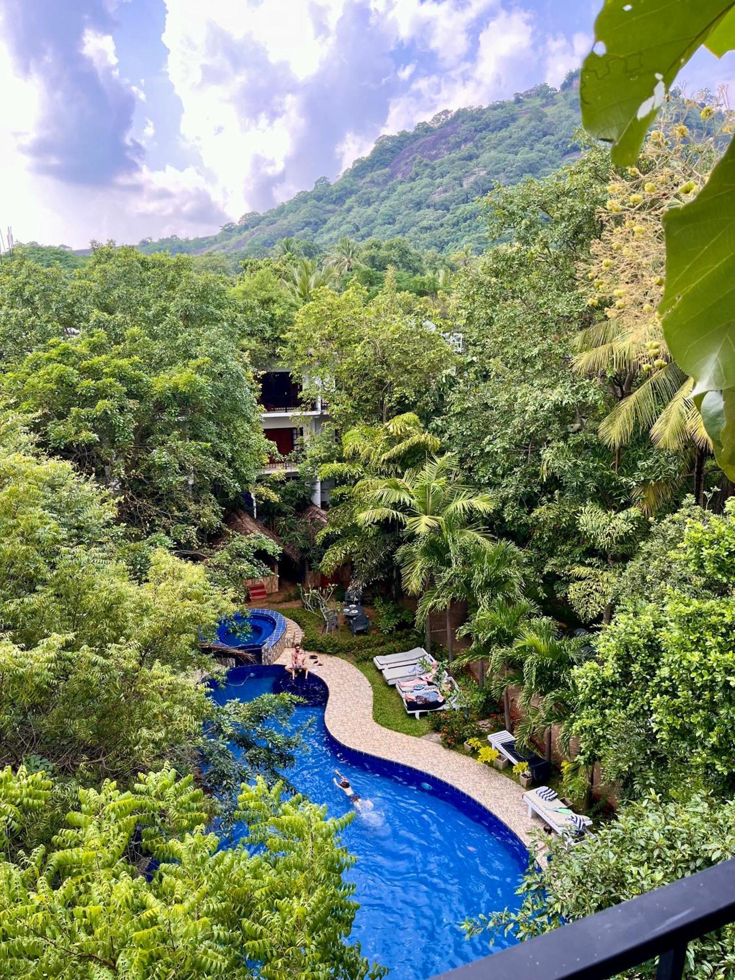 Sundaras Infinity Jungle Resort Дамбула Екстериор снимка